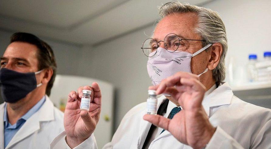 El Presidente recorrió los laboratorios donde se desarrolló el suero hiperinmune anti COVID-19