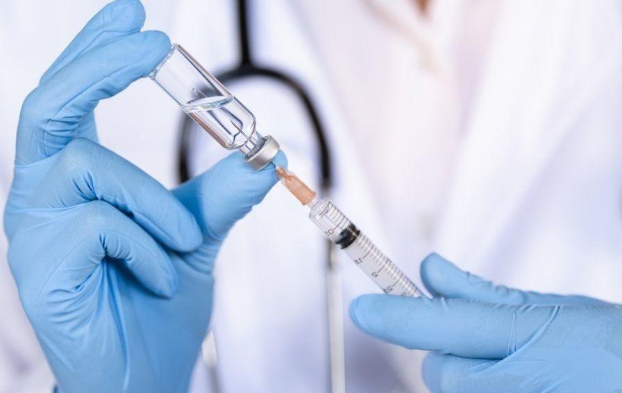 Planifican ensayos clínicos de la Sputnik V en pacientes con cáncer