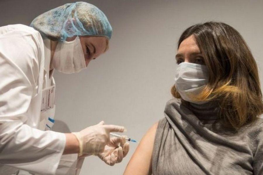 Las embarazadas e inmunosuprimidos podrán recibir la vacuna SPUTNIK V