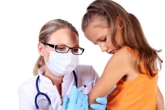 Rusia avanza con los ensayos de la vacuna Sputnik V en menores