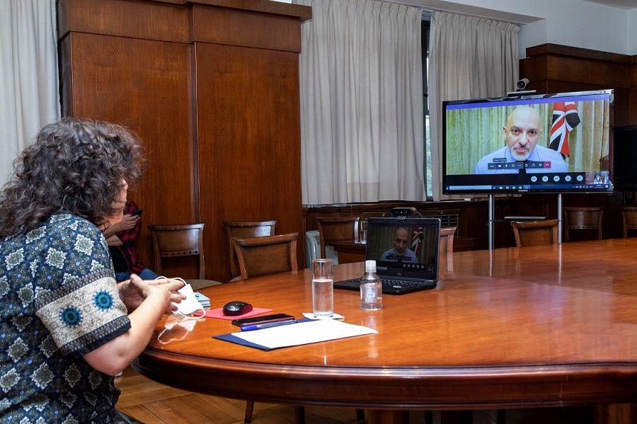 Ministerios de Salud de Argentina y Reino Unido intercambiaron experiencias sobre la vacunación