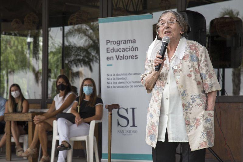 Hilda molina brindó una charla para adultos mayores en Puerto Libre