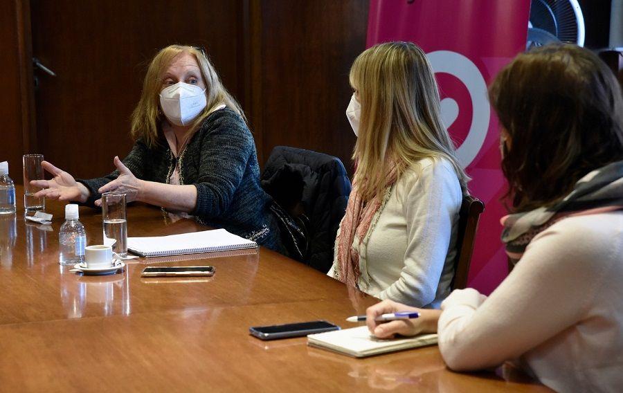 Salud se reunió con la Defensoría del Público para promover la producción de información veraz y de calidad sobre COVID-19