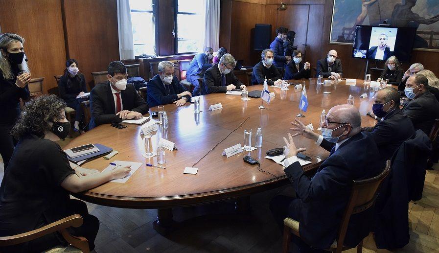 Expertos de Israel destacaron calidad del sistema de salud argentino y la fortaleza farmacéutica local