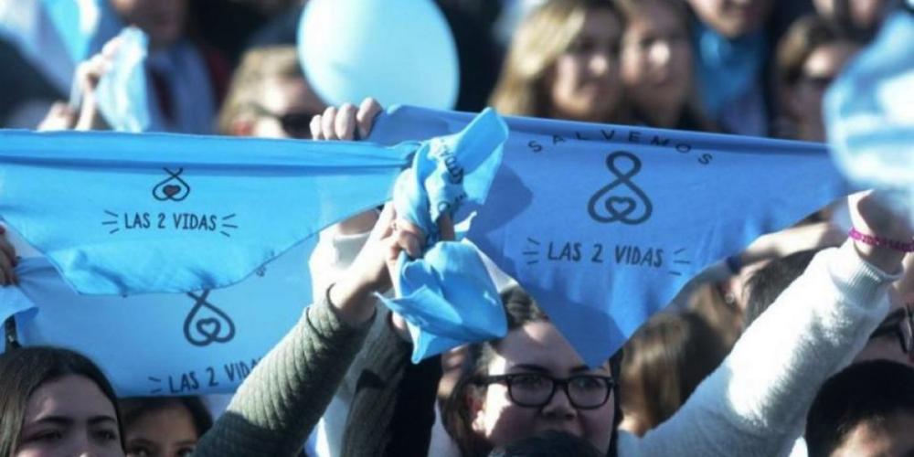 Otorgar un derecho e impedir muchos otros