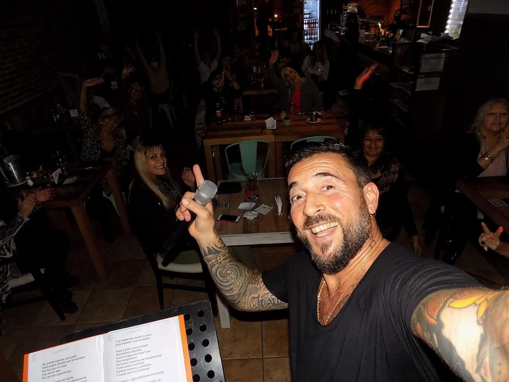 FOTOS SHOW GUSTAVO SANTILLAN EN ¨BARUC TIGRE¨