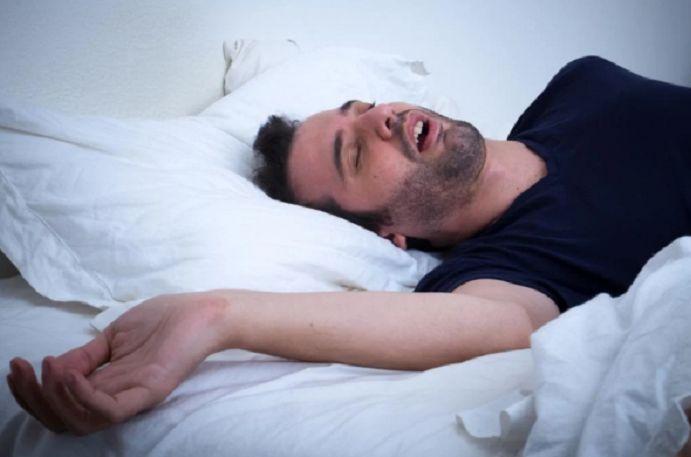 Hacer ejercicio y pasar menos horas ante la televisión reduce el riesgo de apnea del sueño