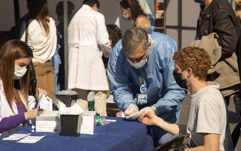 San Isidro: continúan los hisopados, test de anticuerpos y vacunación antigripal en vía pública