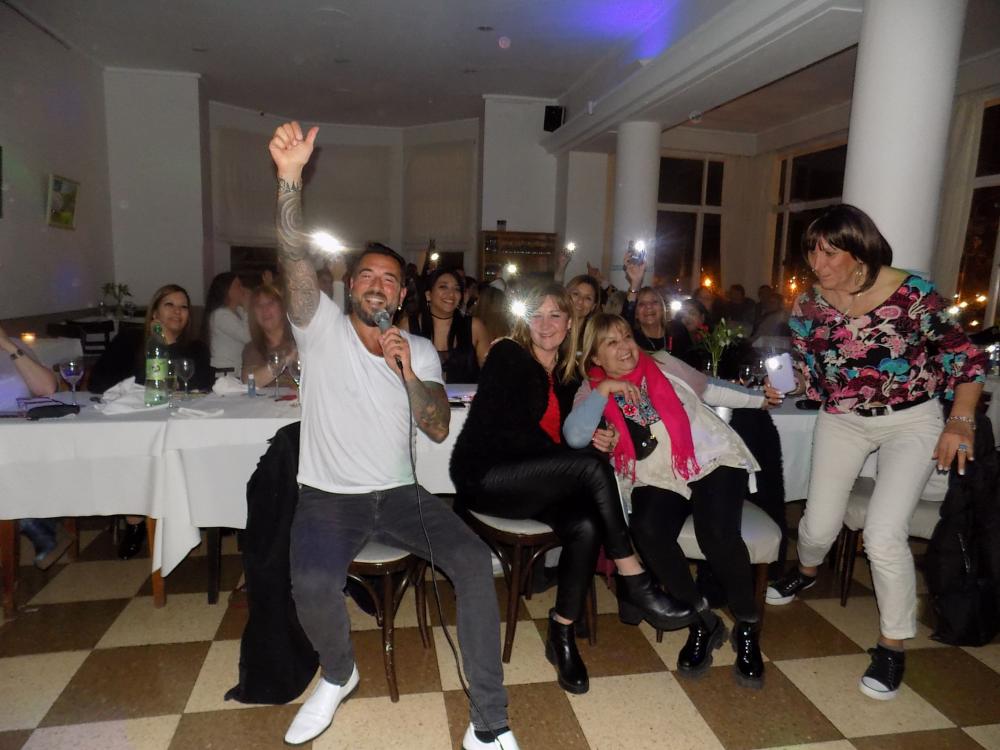 FOTOS SHOW GUSTAVO SANTILLAN EN ¨VIVANCO¨