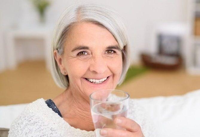 Mantenerse bien hidratado durante toda la vida podría prevenir la insuficiencia cardíaca