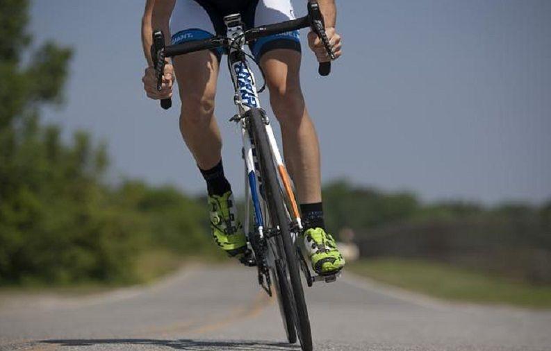 Si tuvo COVID-19, recomiendan que lo mejor para volver a hacer deporte es andar en bicicleta