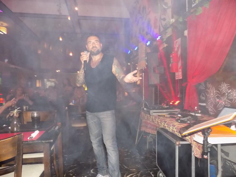 FOTOS SHOW GUSTAVO SANTILLAN EN ¨MALEVO¨