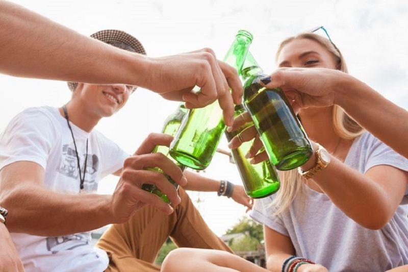 Efectos del consumo de alcohol en adolescentes y jóvenes