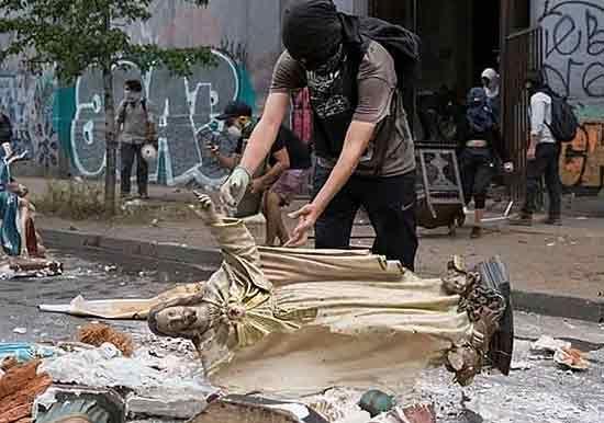 No se trata de estatuas. ¡Es una guerra contra la civilización!