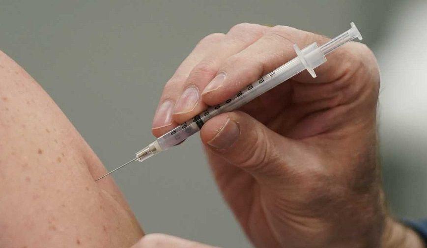 COVID-19: Estudio indicó que la vacunación completa redujo la mortalidad un 96,6% en CABA