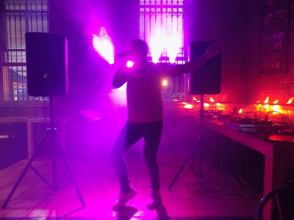 FOTOS SHOW GUSTAVO SANTILLAN EN ¨BARUC¨