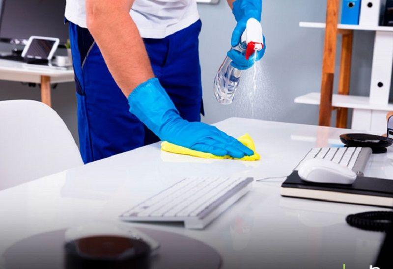 Nueva variante y aumento de casos de COVID: ¿cómo deberían actuar las empresas?