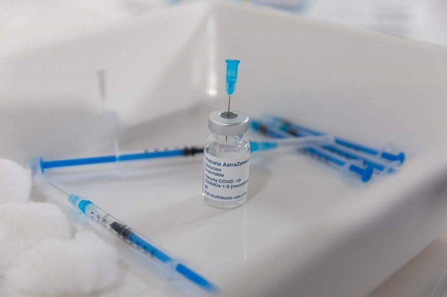 La OMS aprobó la elaboración de la vacuna de AstraZeneca en Argentina