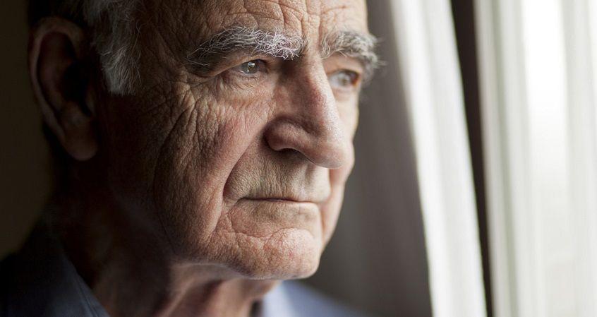 La enfermedad de Alzheimer puede aumentar el riesgo COVID-19 grave