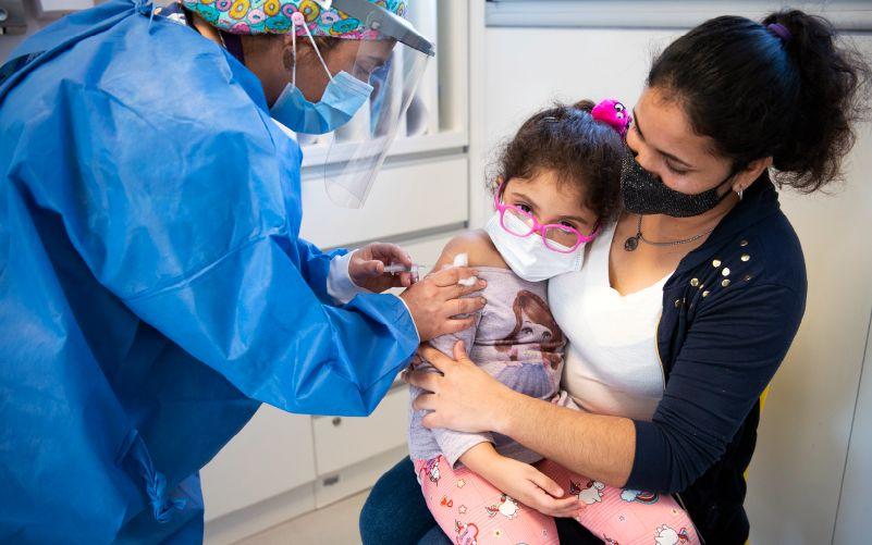 El Garrahan comenzó la aplicación de segundas dosis de la vacuna contra la varicela