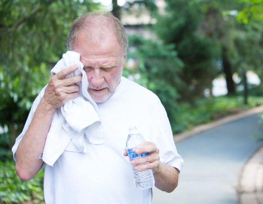 Recomendaciones de cuidado para adultos mayores frente a la ola de calor