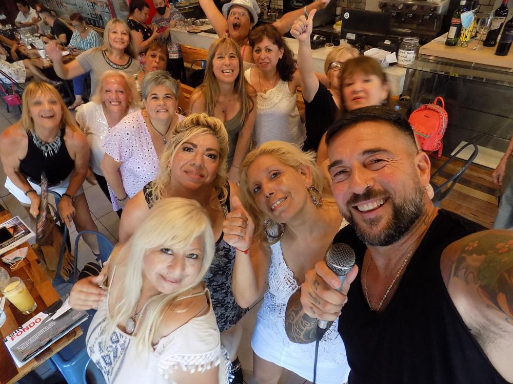 FOTOS SHOW GUSTAVO SANTILLAN CON ANNETTE PRODUCCIONES