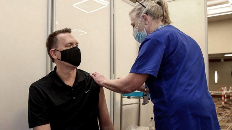 Científicos británicos exigen ampliar la vacunación mundial para evitar nuevas variantes