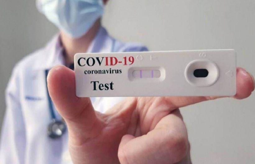 Distribuyen los autotest de coronavirus a las farmacias para su venta al público