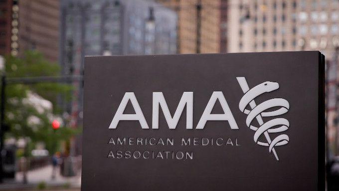Estados Unidos: médicos al servicio del totalitarismo del Nuevo Orden Mundial