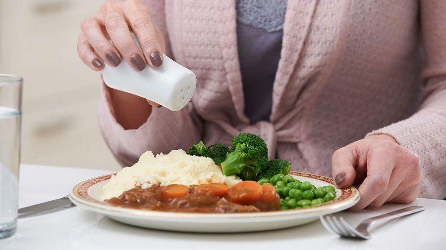 Consumo excesivo de sal: 1 de cada 2 argentinos tiene hipertensión arterial