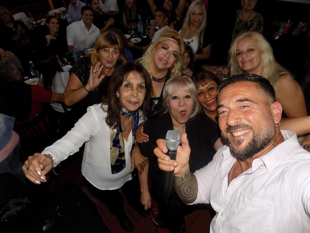 FOTOS SHOW GUSTAVO SANTILLAN CON ANNETTE PRODUCCIONES