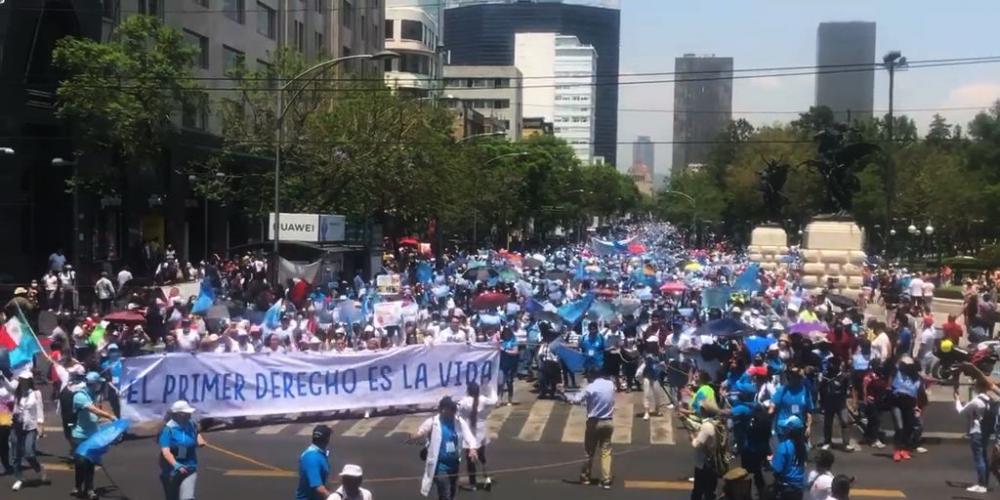 DECENAS DE MILES DIJERON SÍ A LA VIDA EN MÉXICO