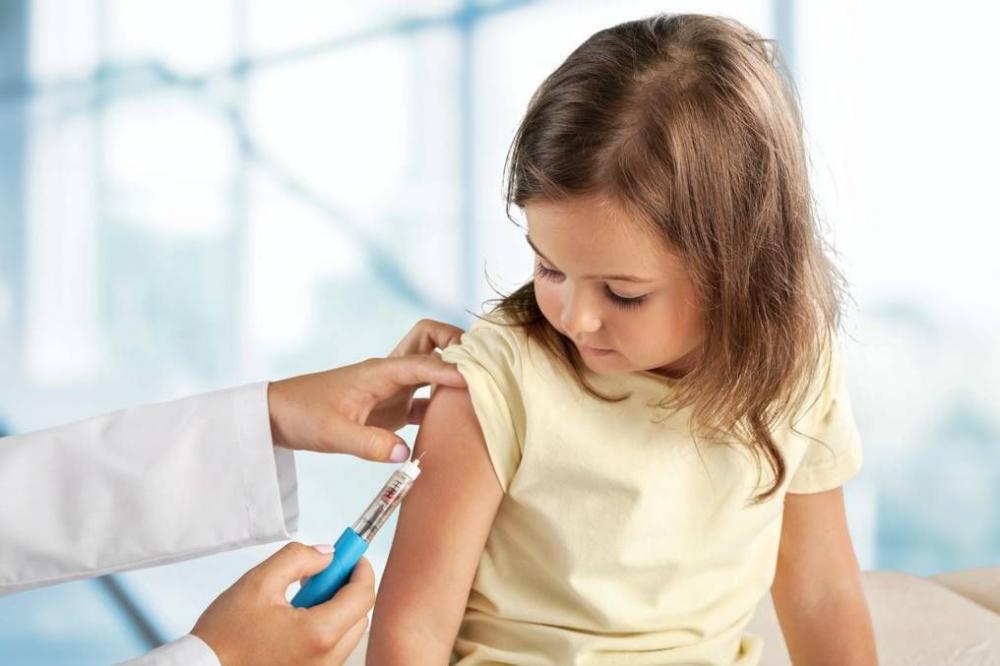 La FDA autoriza que niños de 5 a 11 años reciban dosis de refuerzo con la vacuna de Pfizer