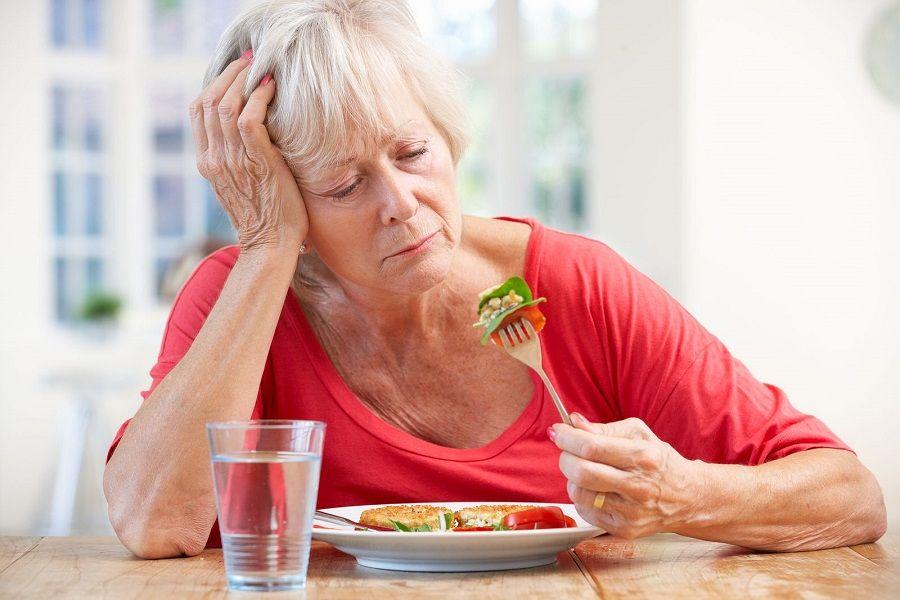 El 13% de las personas mayores de 65 años no disfruta comiendo