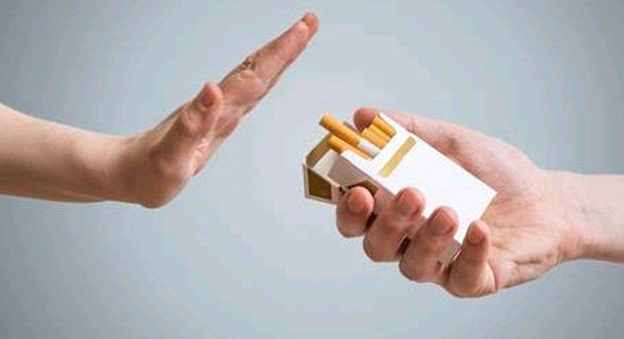 Dejar de fumar tabaco y productos asociados es clave para evitar desarrollar enfermedades coronarias