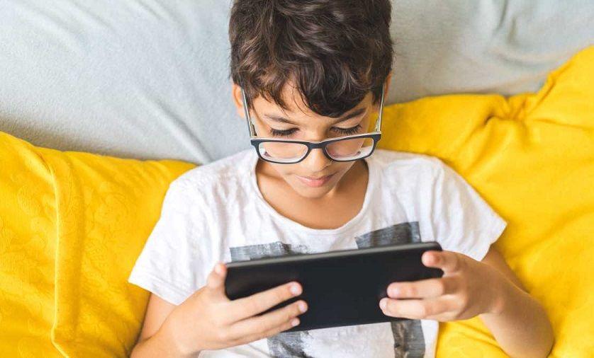 Anteojos con filtro azul en niños ¿un arma de doble filo?