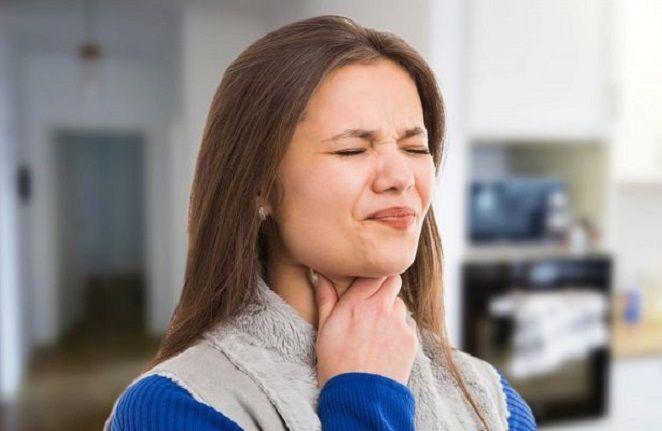 Dolor de garganta: cuándo es síntoma de faringitis y cuándo de COVID-19