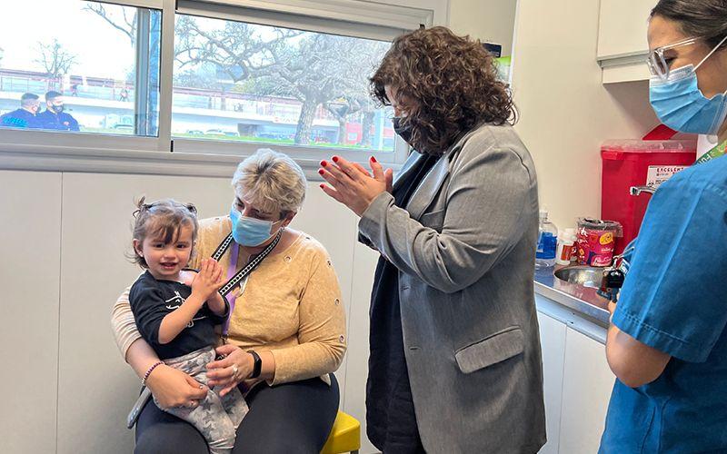 Desde el Garrahan, Carla Vizzotti lanzó la campaña de vacunación contra la COVID-19 a niños y niñas desde los 6 meses
