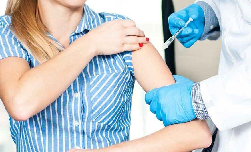 Asocian la vacunación contra la COVID-19 con niveles más bajos de depresión y ansiedad