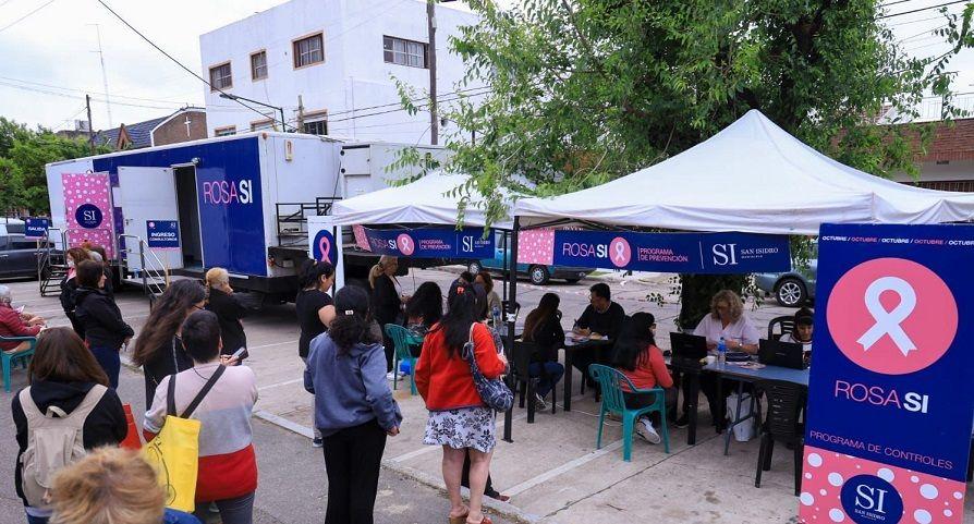 El municipio de San Isidro realiza estudios gratuitos en las calles para prevenir cáncer de mama