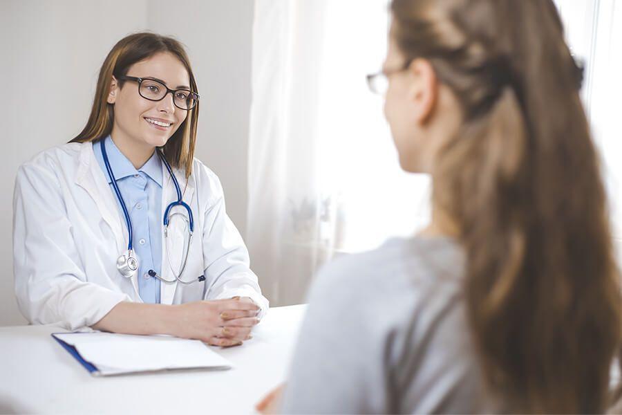 Cinco motivos por los que la mujer debe ir al urólogo