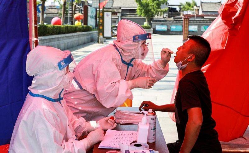 El mundo se cierra ante la salida de viajeros chinos por miedo a una nueva ola Covid