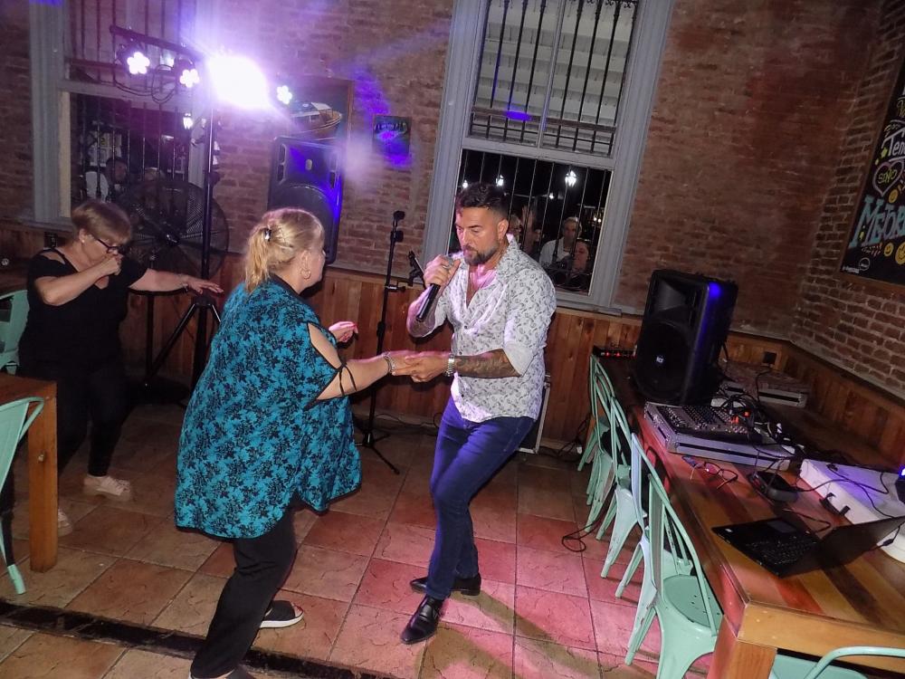 FOTOS SHOW GUSTAVO SANTILLAN EN ¨BARUC¨