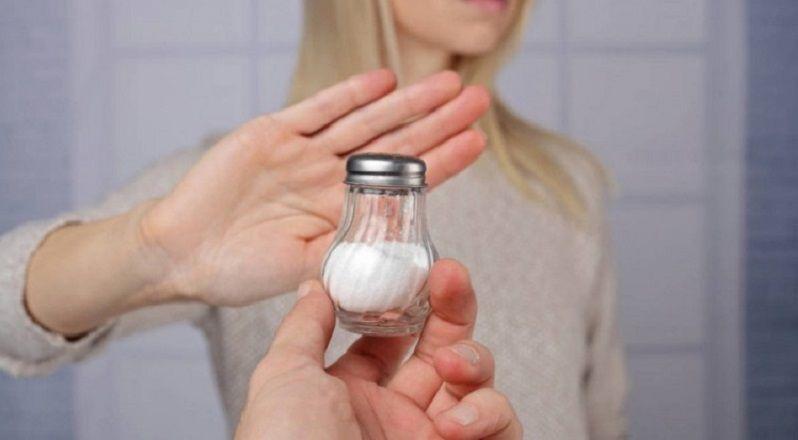 Es necesario hacer grandes esfuerzos para reducir la ingesta de sal y salvar vidas