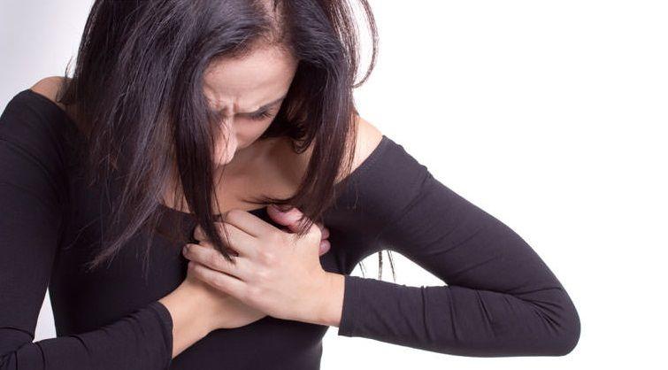 Por qué el riesgo de infarto aumenta en las mujeres con menopausia