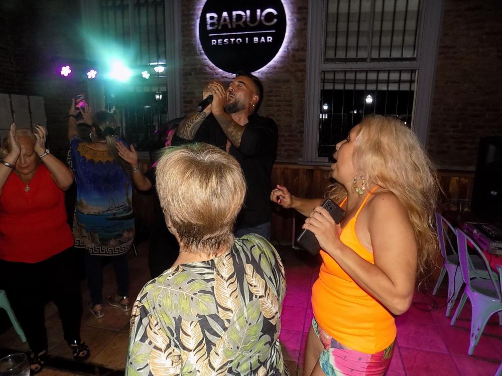 FOTOS SHOW GUSTAVO SANTILLAN EN ¨BARUC¨