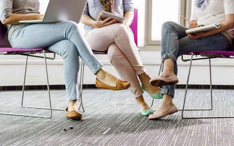 Qué le pasa al cuerpo cuando nos sentamos con las piernas cruzadas