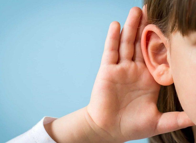 La disminución auditiva leve afecta el aprendizaje, la socialización y el desempeño escolar