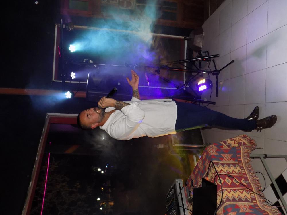 FOTOS SHOW GUSTAVO SANTILLAN EN