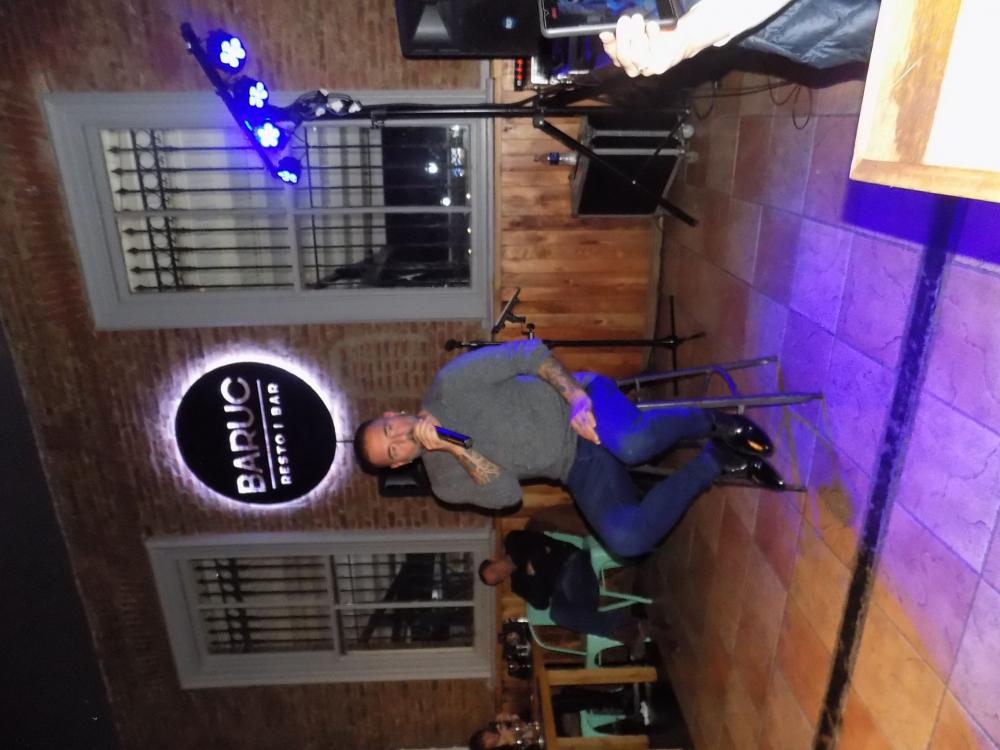 FOTOS SHOW GUSTAVO SANTILLAN EN